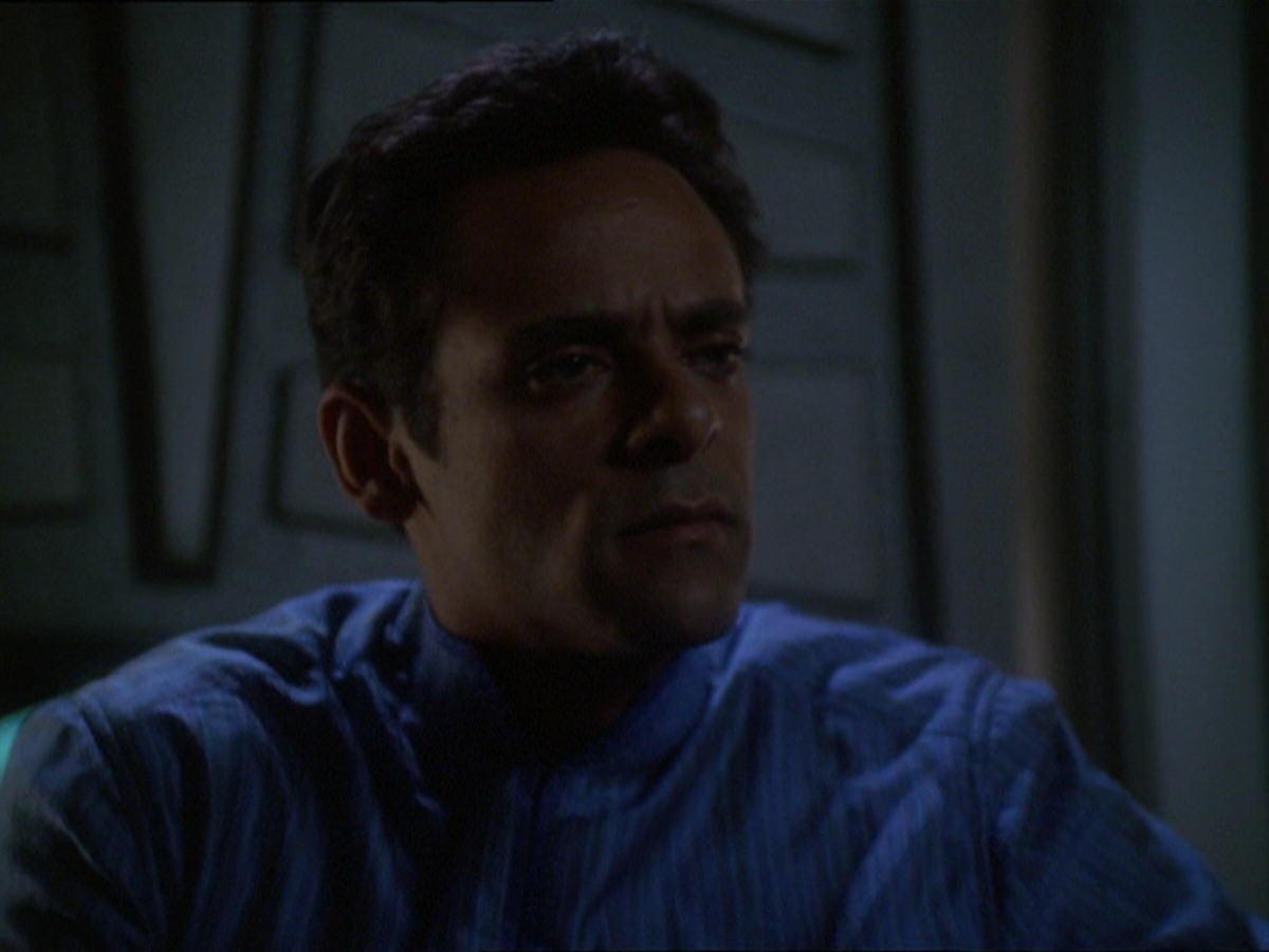 extant_StarTrek_DS9_7x16-InterArmaEnimSilentLeges_3650.jpg