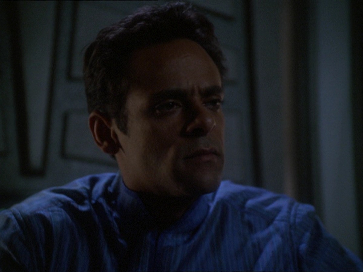 extant_StarTrek_DS9_7x16-InterArmaEnimSilentLeges_3652.jpg