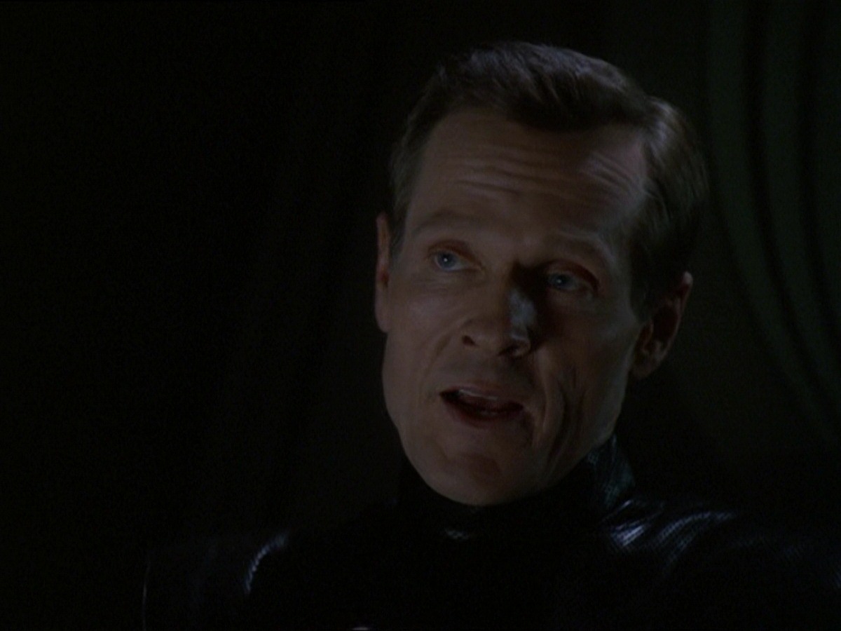 extant_StarTrek_DS9_7x16-InterArmaEnimSilentLeges_3655.jpg
