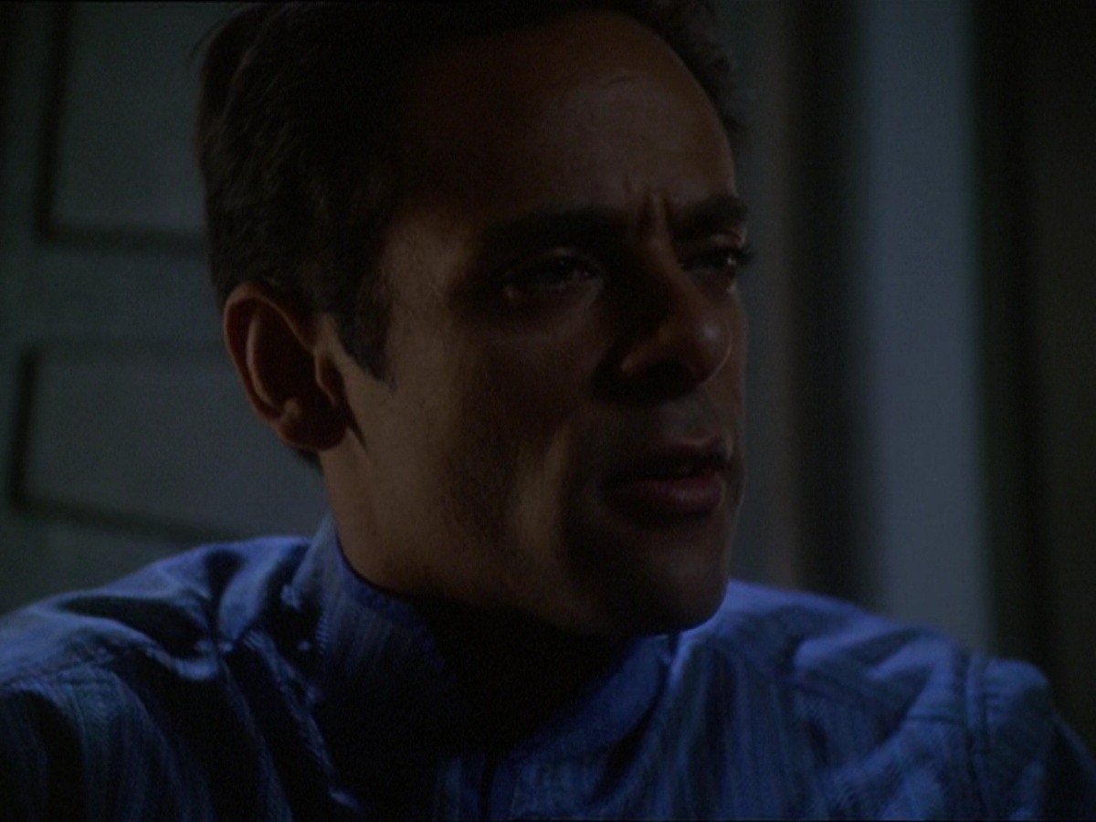 extant_StarTrek_DS9_7x16-InterArmaEnimSilentLeges_3666.jpg