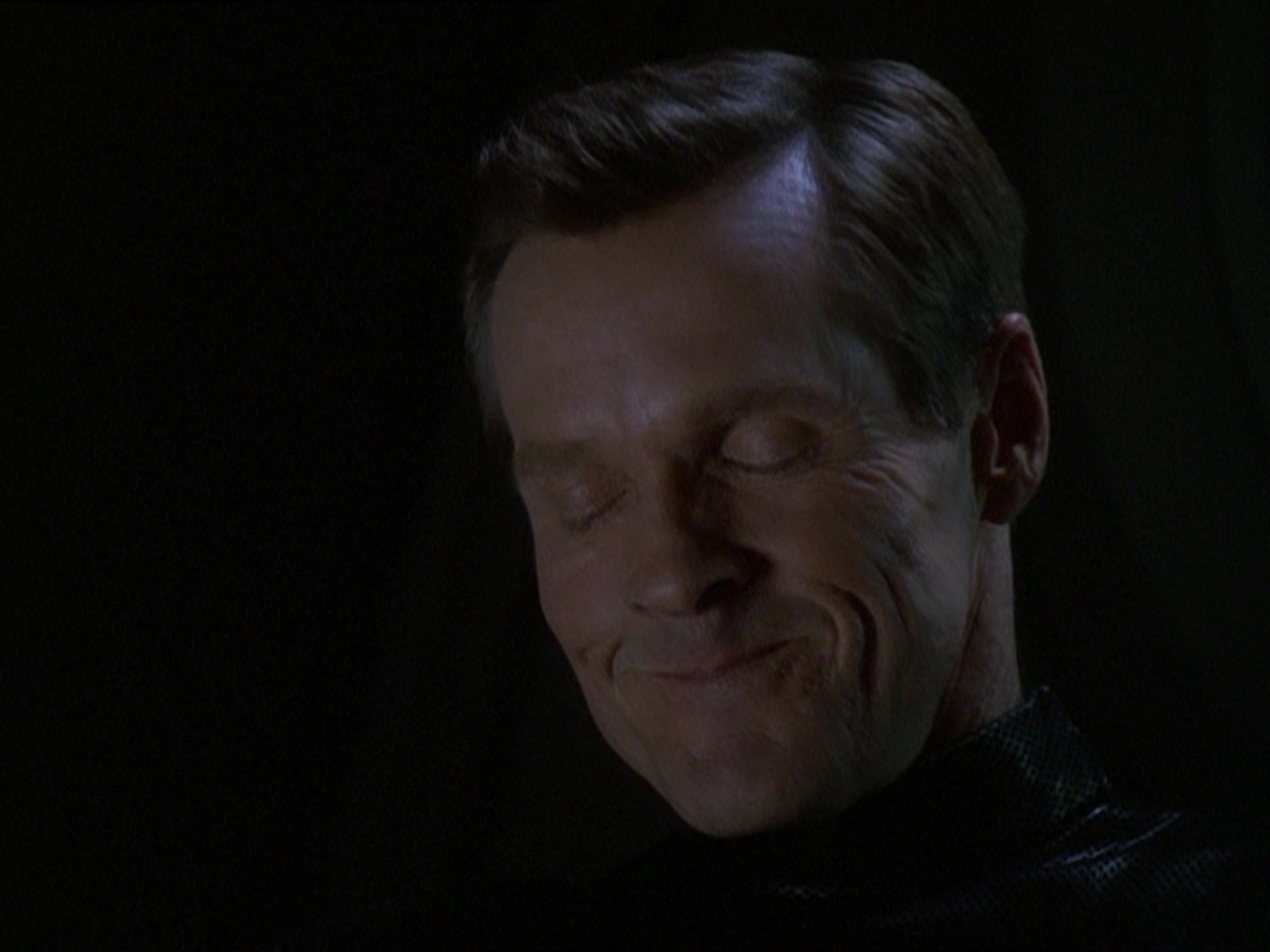 extant_StarTrek_DS9_7x16-InterArmaEnimSilentLeges_3672.jpg
