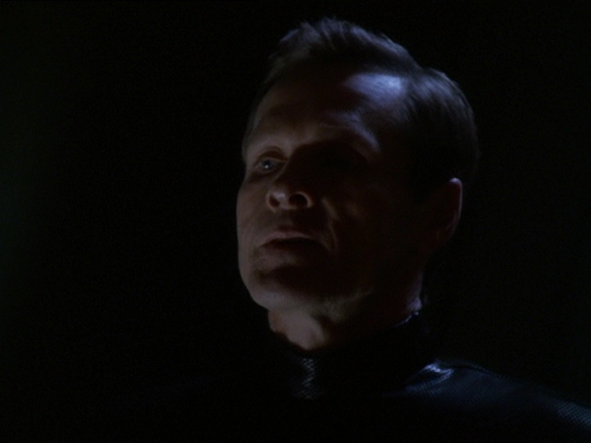 extant_StarTrek_DS9_7x16-InterArmaEnimSilentLeges_3684.jpg