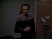 extant_StarTrek_DS9_7x16-InterArmaEnimSilentLeges_3560.jpg