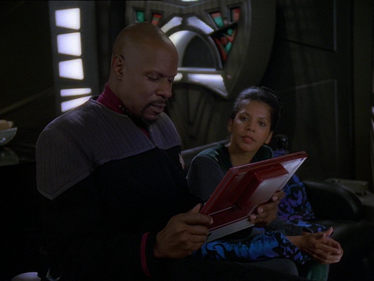 extant_StarTrek_DS9_7x17-Penumbra_0024.jpg