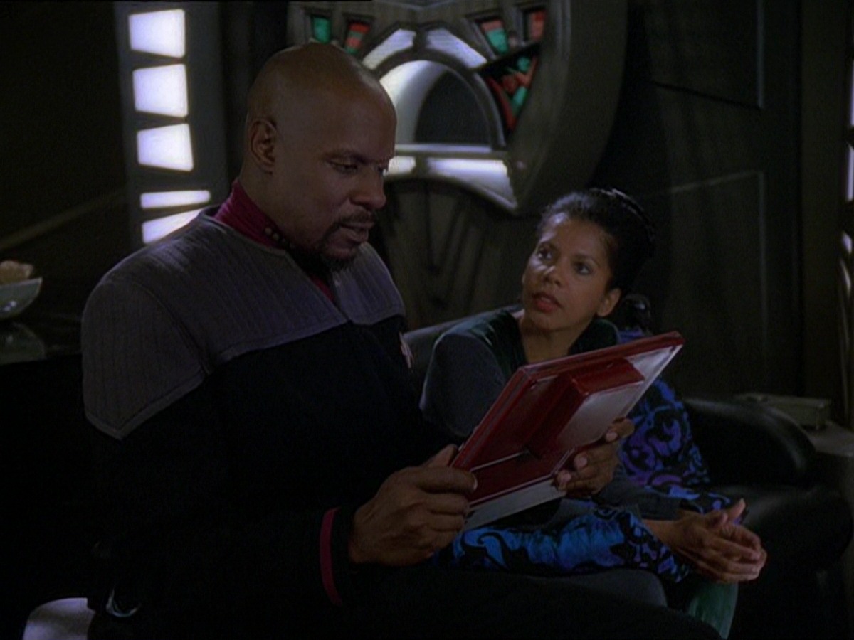 extant_StarTrek_DS9_7x17-Penumbra_0025.jpg