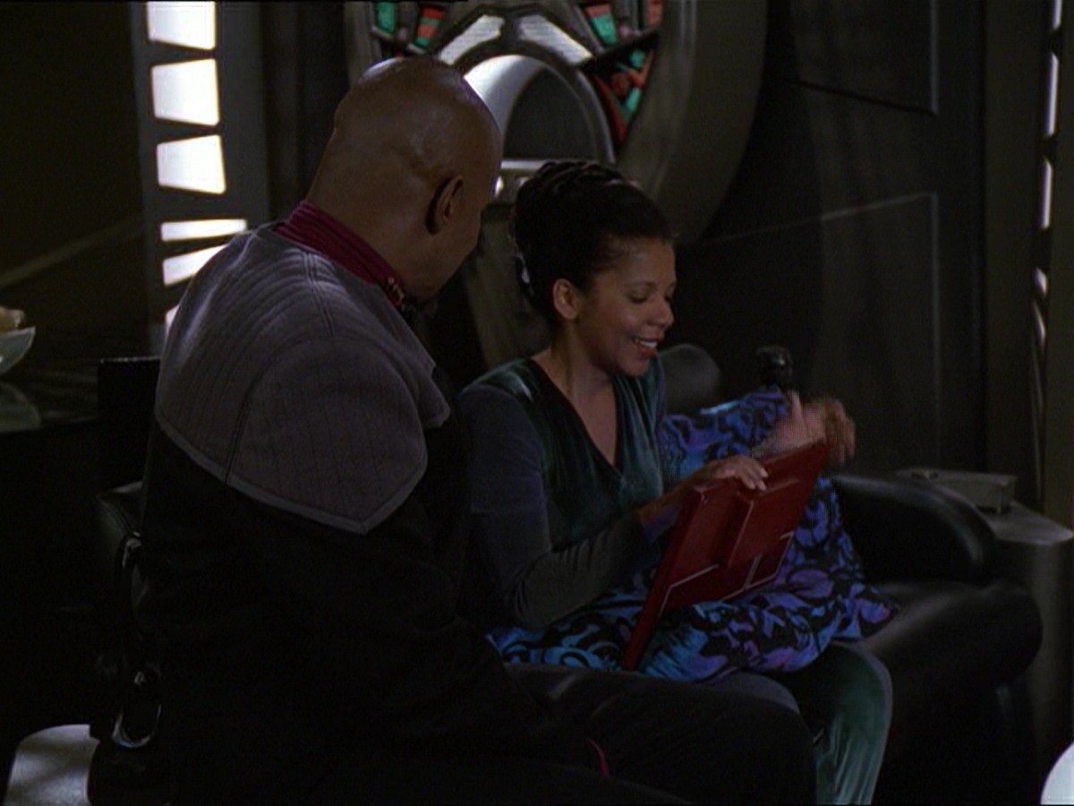 extant_StarTrek_DS9_7x17-Penumbra_0132.jpg
