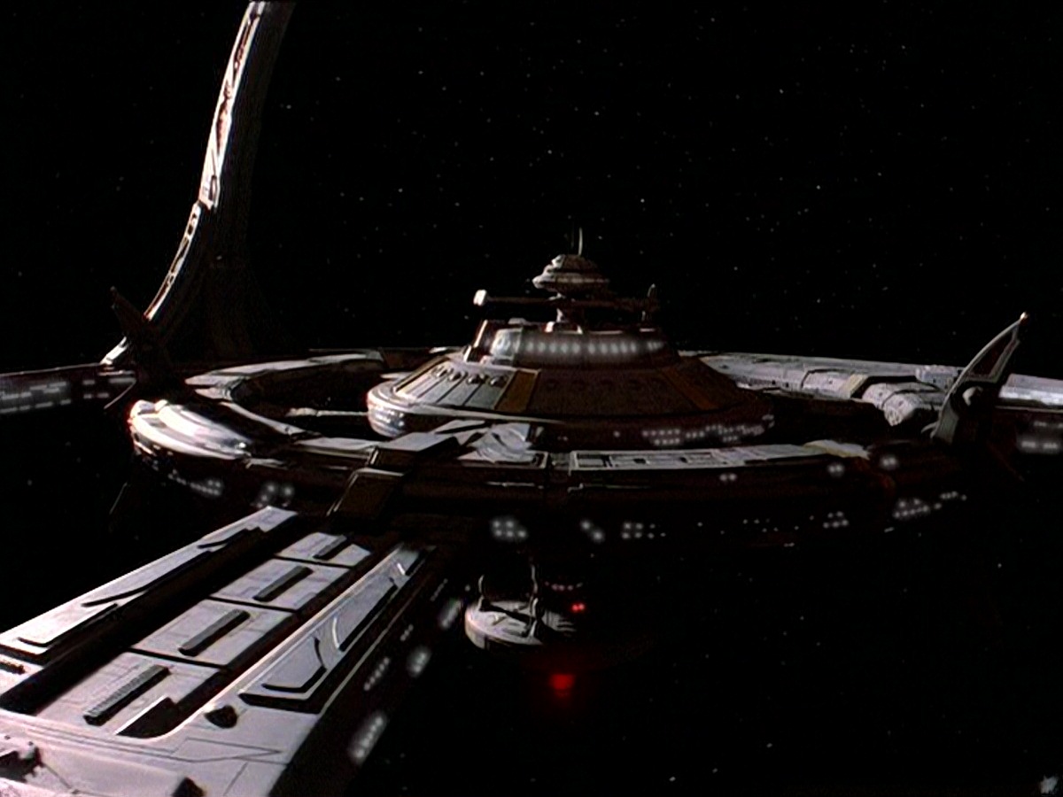 extant_StarTrek_DS9_7x17-Penumbra_0317.jpg