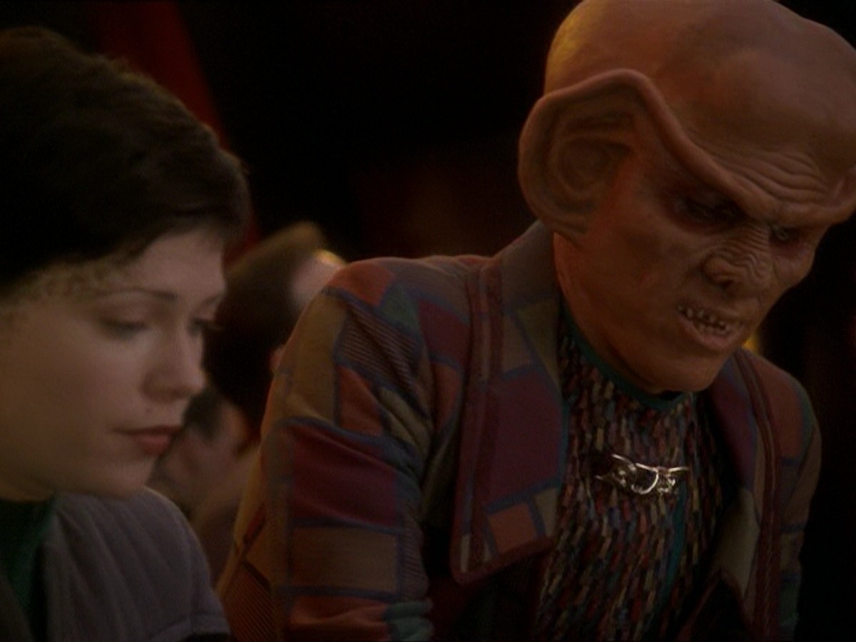 extant_StarTrek_DS9_7x17-Penumbra_0616.jpg