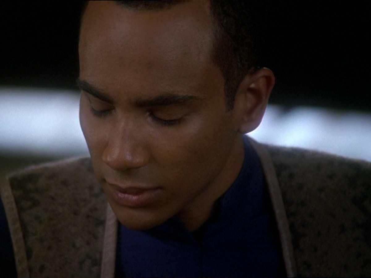 extant_StarTrek_DS9_7x18-TilDeathDoUsPart_0155.jpg