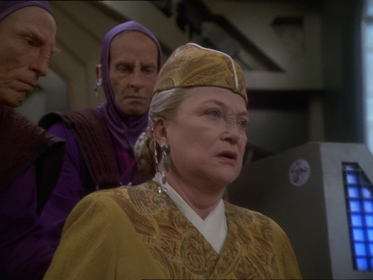 extant_StarTrek_DS9_7x18-TilDeathDoUsPart_0445.jpg