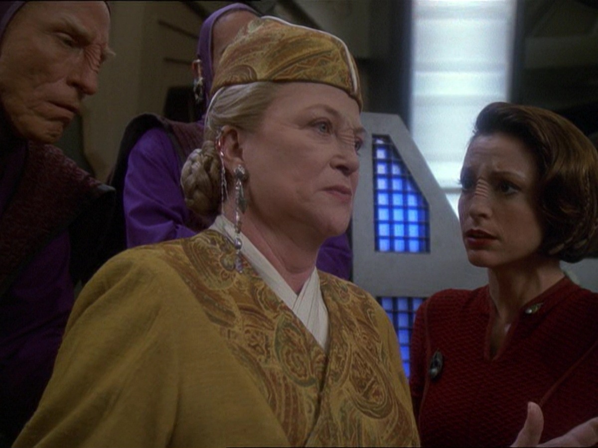 extant_StarTrek_DS9_7x18-TilDeathDoUsPart_0451.jpg