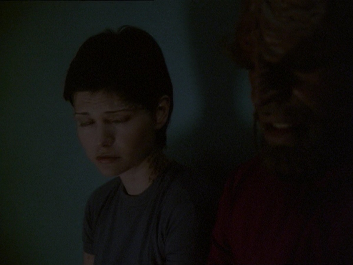 extant_StarTrek_DS9_7x18-TilDeathDoUsPart_0728.jpg