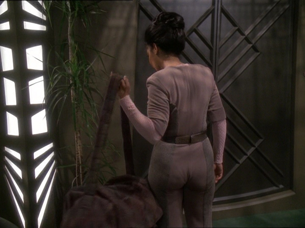 extant_StarTrek_DS9_7x18-TilDeathDoUsPart_1375.jpg