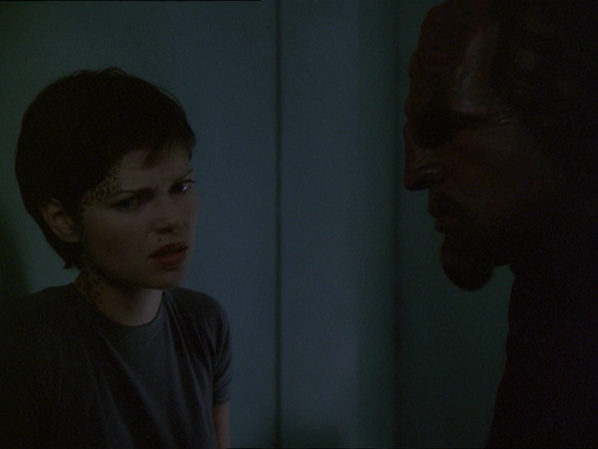 extant_StarTrek_DS9_7x18-TilDeathDoUsPart_1545.jpg