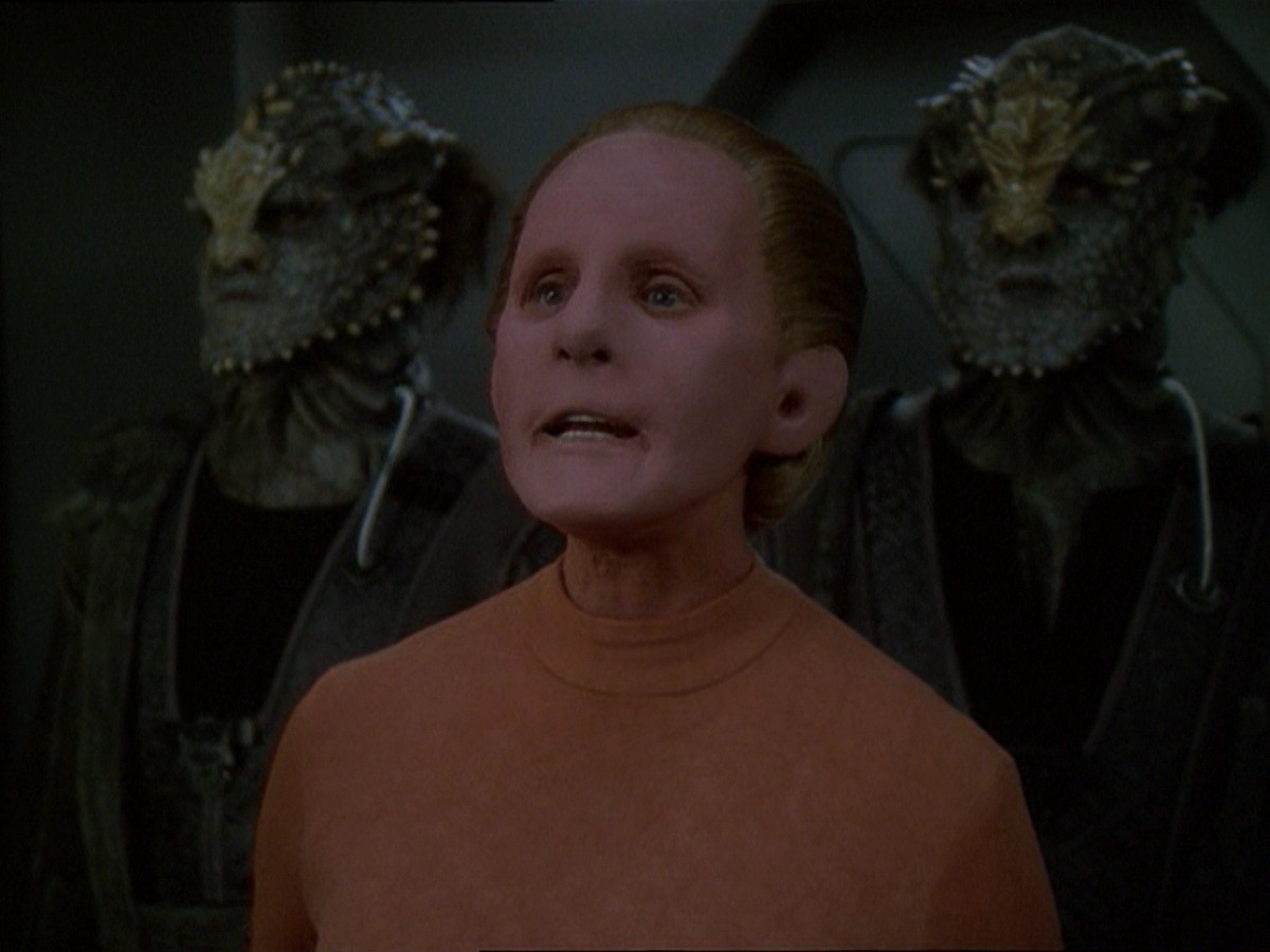 extant_StarTrek_DS9_7x19-StrangeBedfellows_0198.jpg