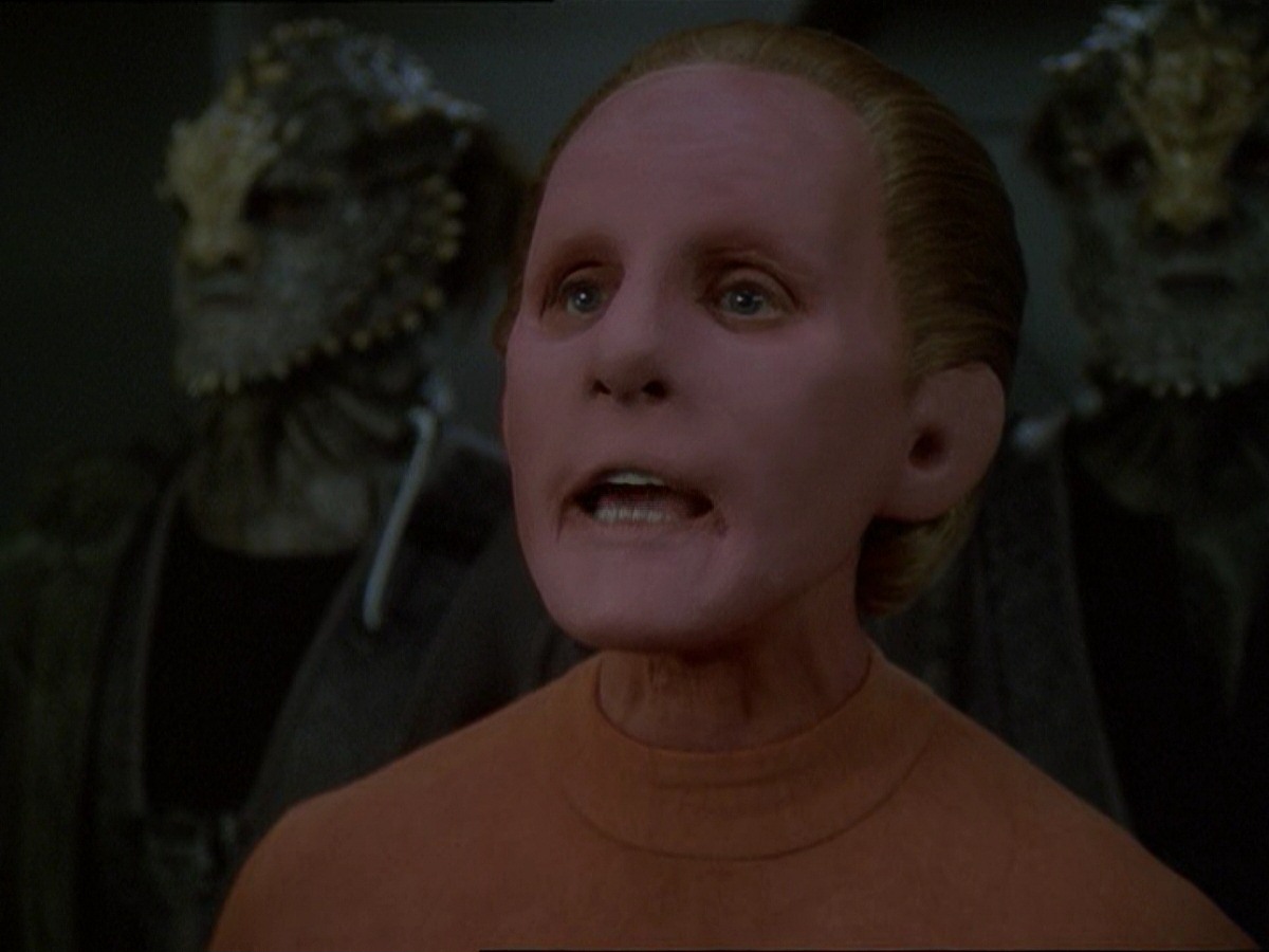 extant_StarTrek_DS9_7x19-StrangeBedfellows_0207.jpg