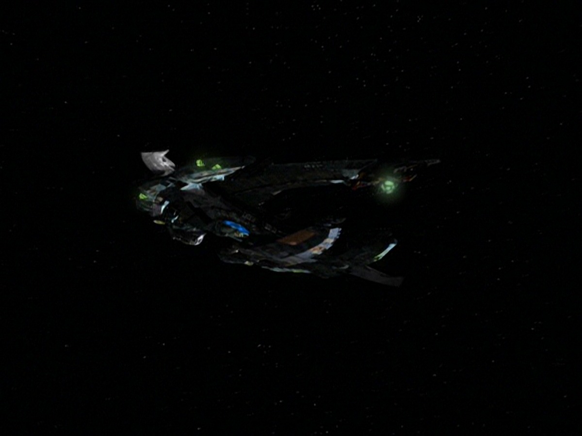 extant_StarTrek_DS9_7x19-StrangeBedfellows_0375.jpg
