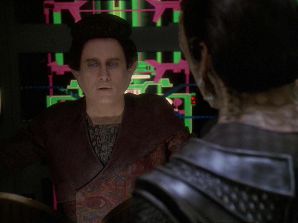 extant_StarTrek_DS9_7x19-StrangeBedfellows_0470.jpg