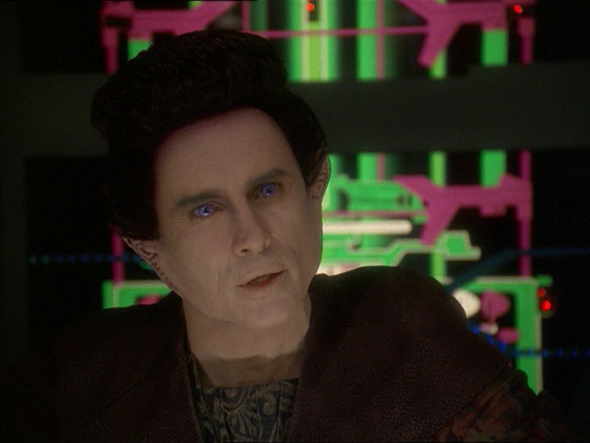 extant_StarTrek_DS9_7x19-StrangeBedfellows_0491.jpg
