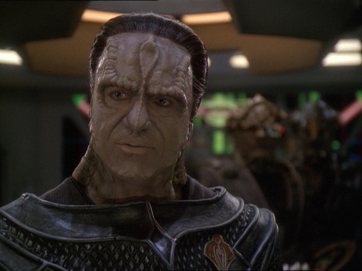 extant_StarTrek_DS9_7x19-StrangeBedfellows_0531.jpg