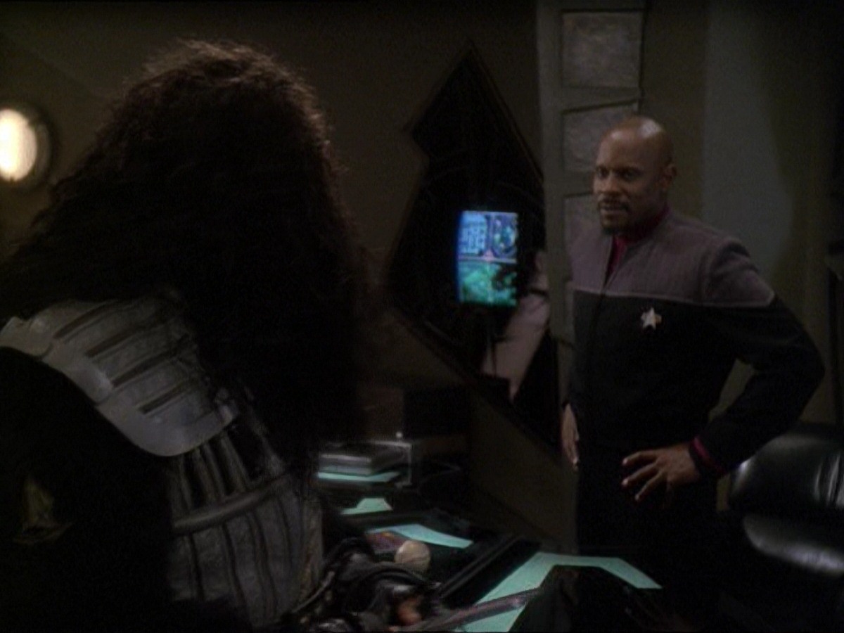 extant_StarTrek_DS9_7x19-StrangeBedfellows_0580.jpg