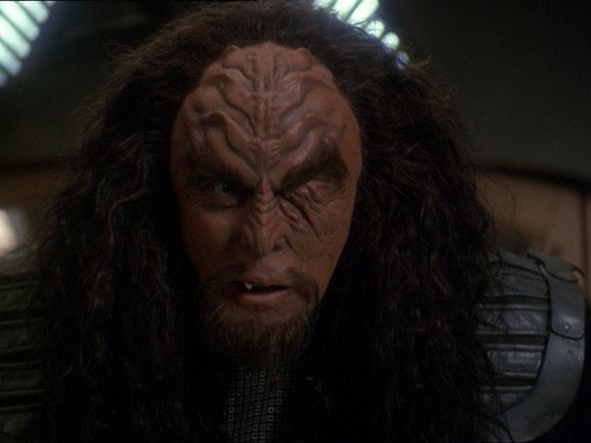 extant_StarTrek_DS9_7x19-StrangeBedfellows_0706.jpg