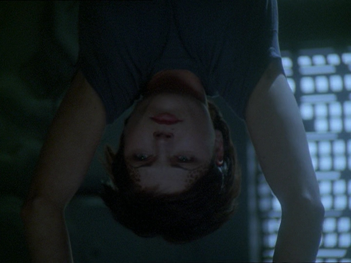extant_StarTrek_DS9_7x19-StrangeBedfellows_0887.jpg