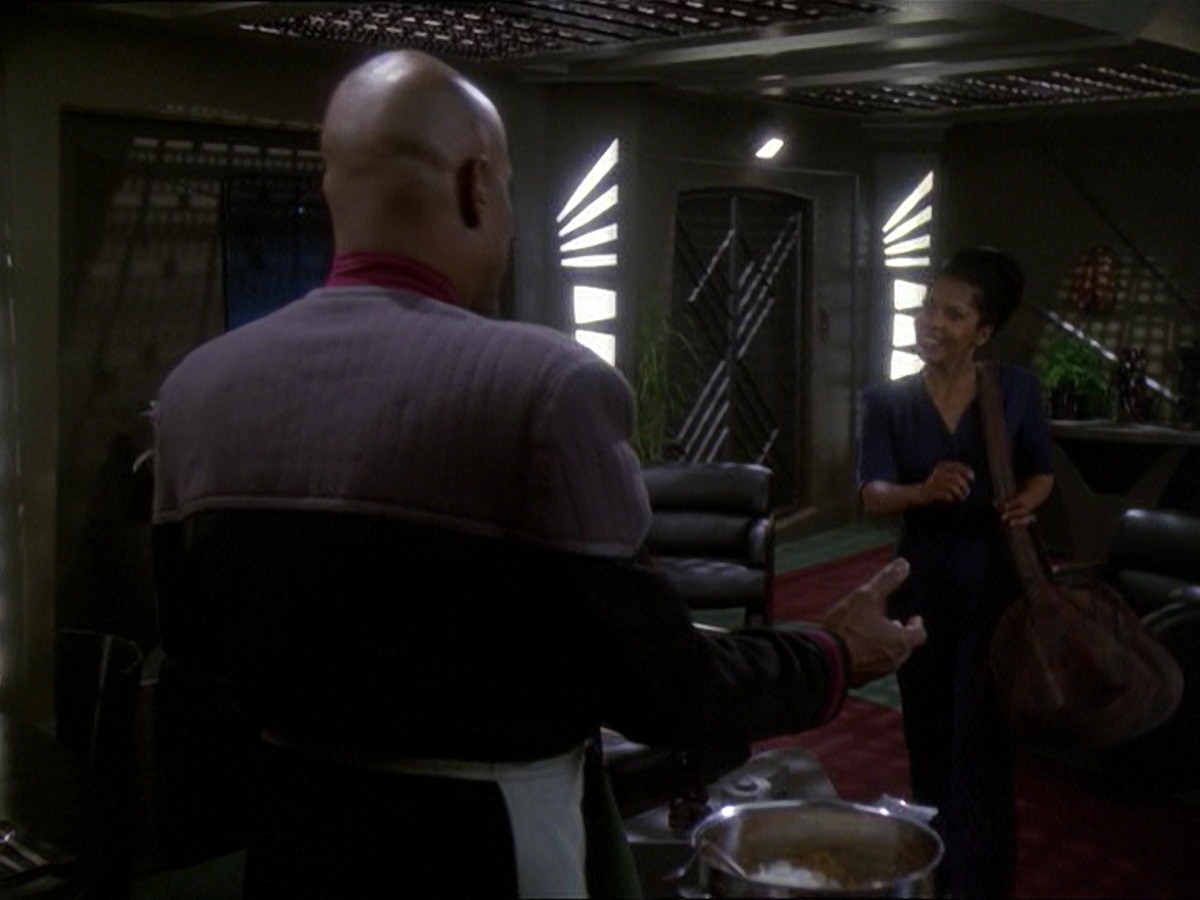 extant_StarTrek_DS9_7x19-StrangeBedfellows_0956.jpg