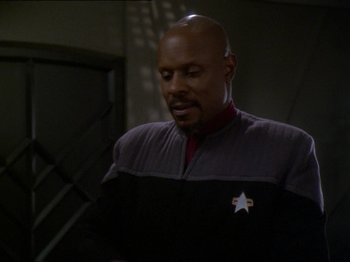 extant_StarTrek_DS9_7x19-StrangeBedfellows_0976.jpg
