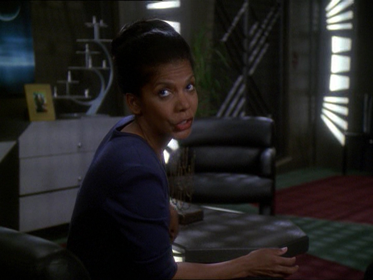 extant_StarTrek_DS9_7x19-StrangeBedfellows_0980.jpg