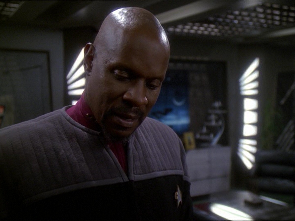 extant_StarTrek_DS9_7x19-StrangeBedfellows_1070.jpg