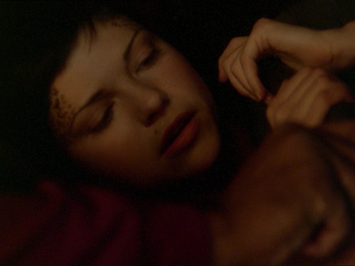 extant_StarTrek_DS9_7x19-StrangeBedfellows_1101.jpg