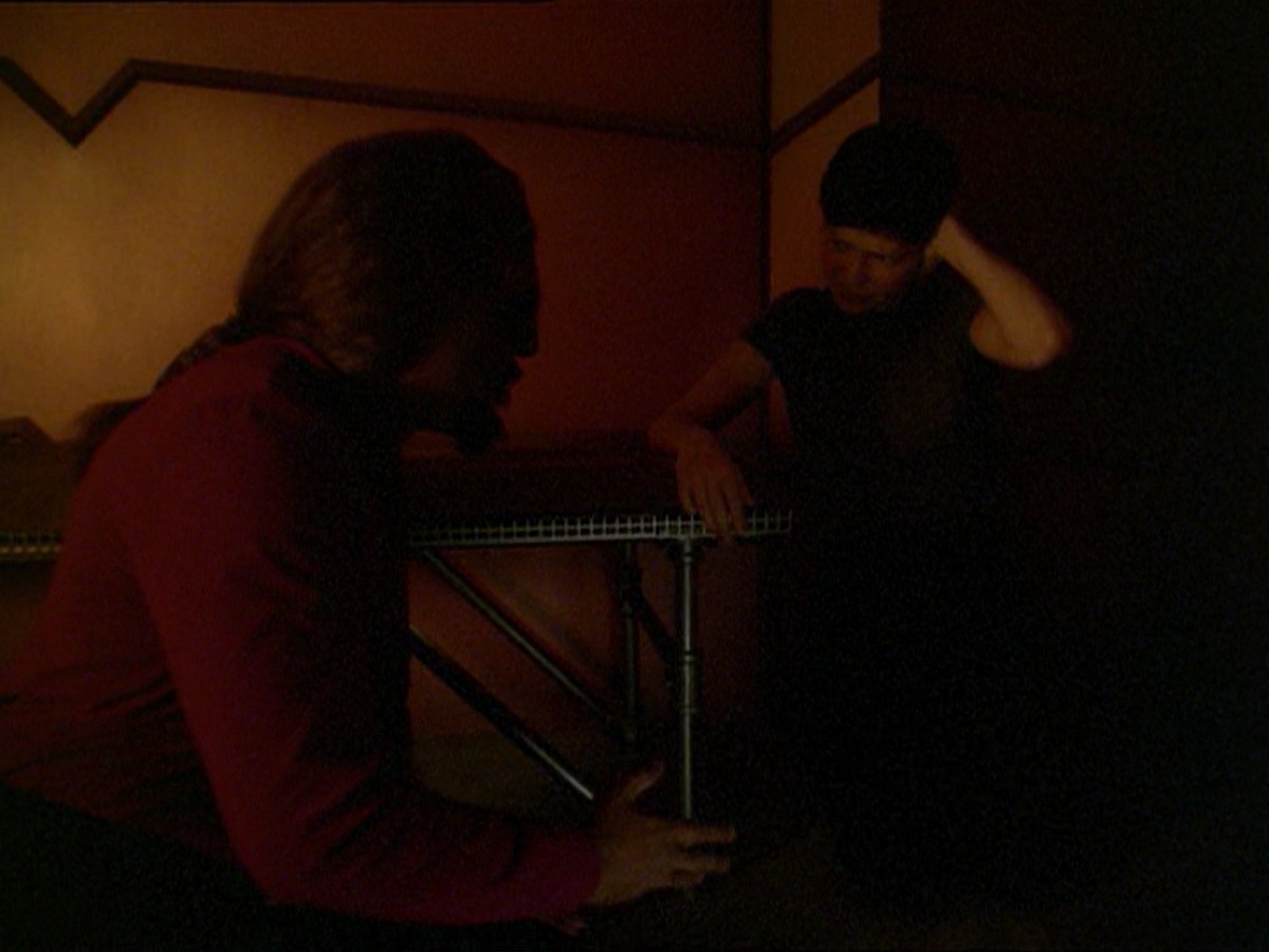 extant_StarTrek_DS9_7x19-StrangeBedfellows_1138.jpg