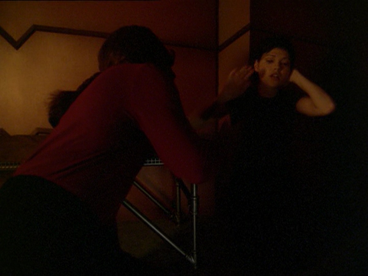 extant_StarTrek_DS9_7x19-StrangeBedfellows_1143.jpg