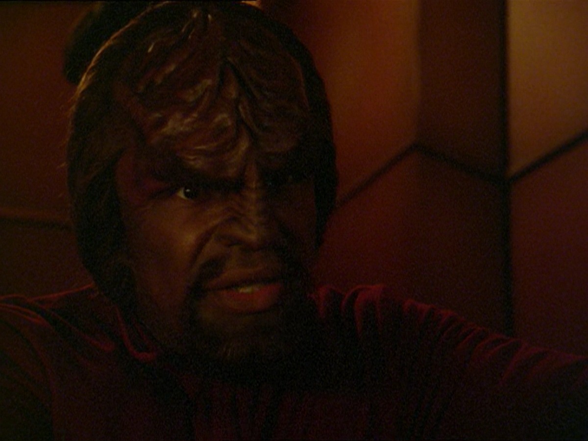 extant_StarTrek_DS9_7x19-StrangeBedfellows_1156.jpg
