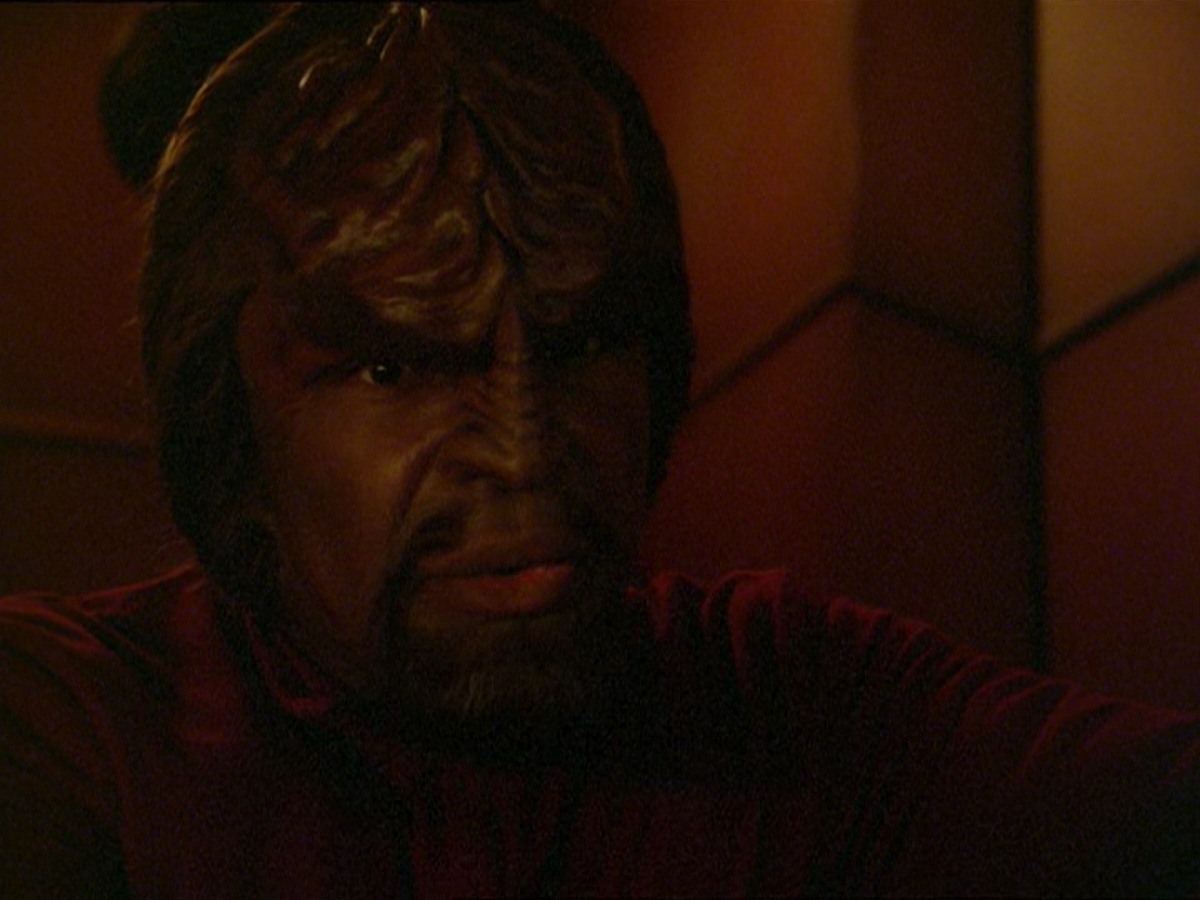 extant_StarTrek_DS9_7x19-StrangeBedfellows_1162.jpg