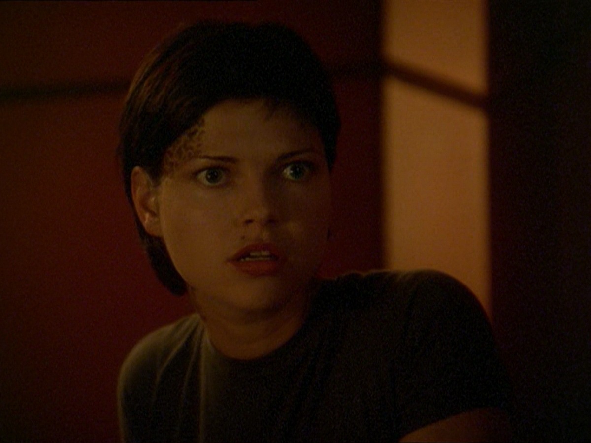 extant_StarTrek_DS9_7x19-StrangeBedfellows_1199.jpg