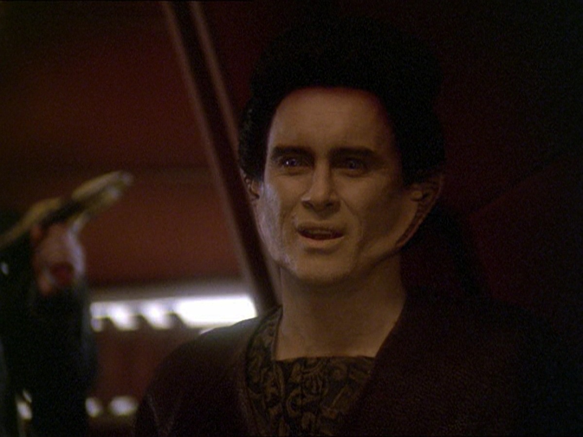 extant_StarTrek_DS9_7x19-StrangeBedfellows_1256.jpg