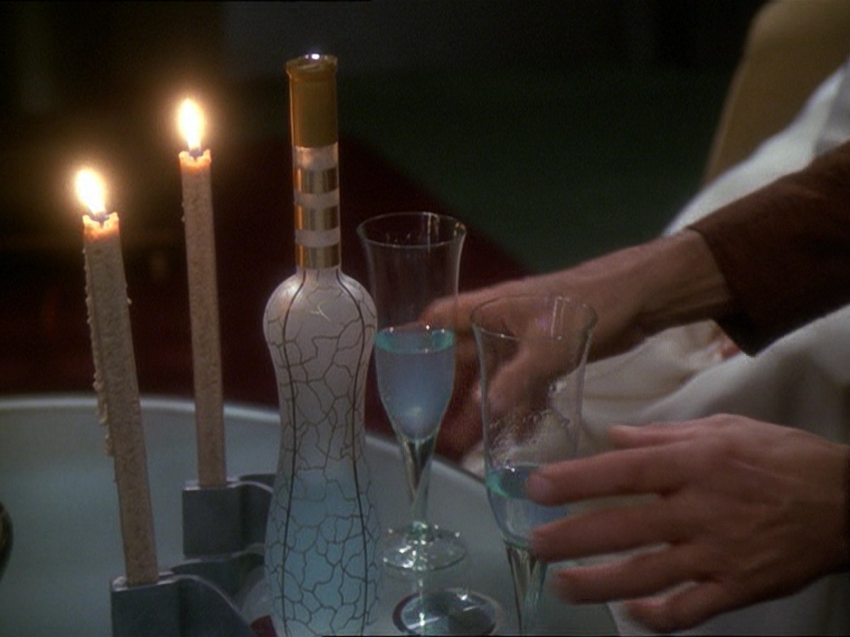 extant_StarTrek_DS9_7x19-StrangeBedfellows_1412.jpg