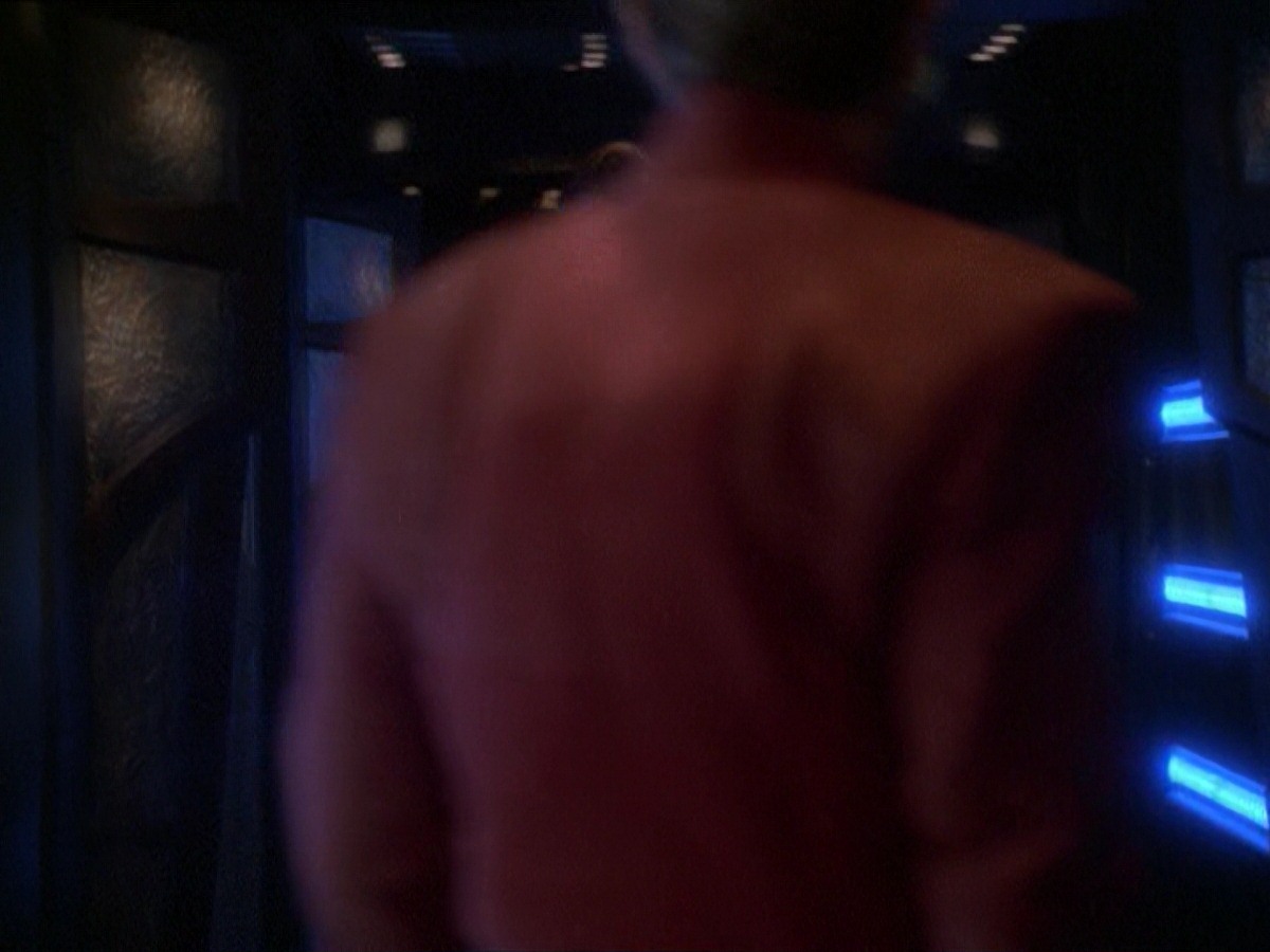 extant_StarTrek_DS9_7x19-StrangeBedfellows_1658.jpg