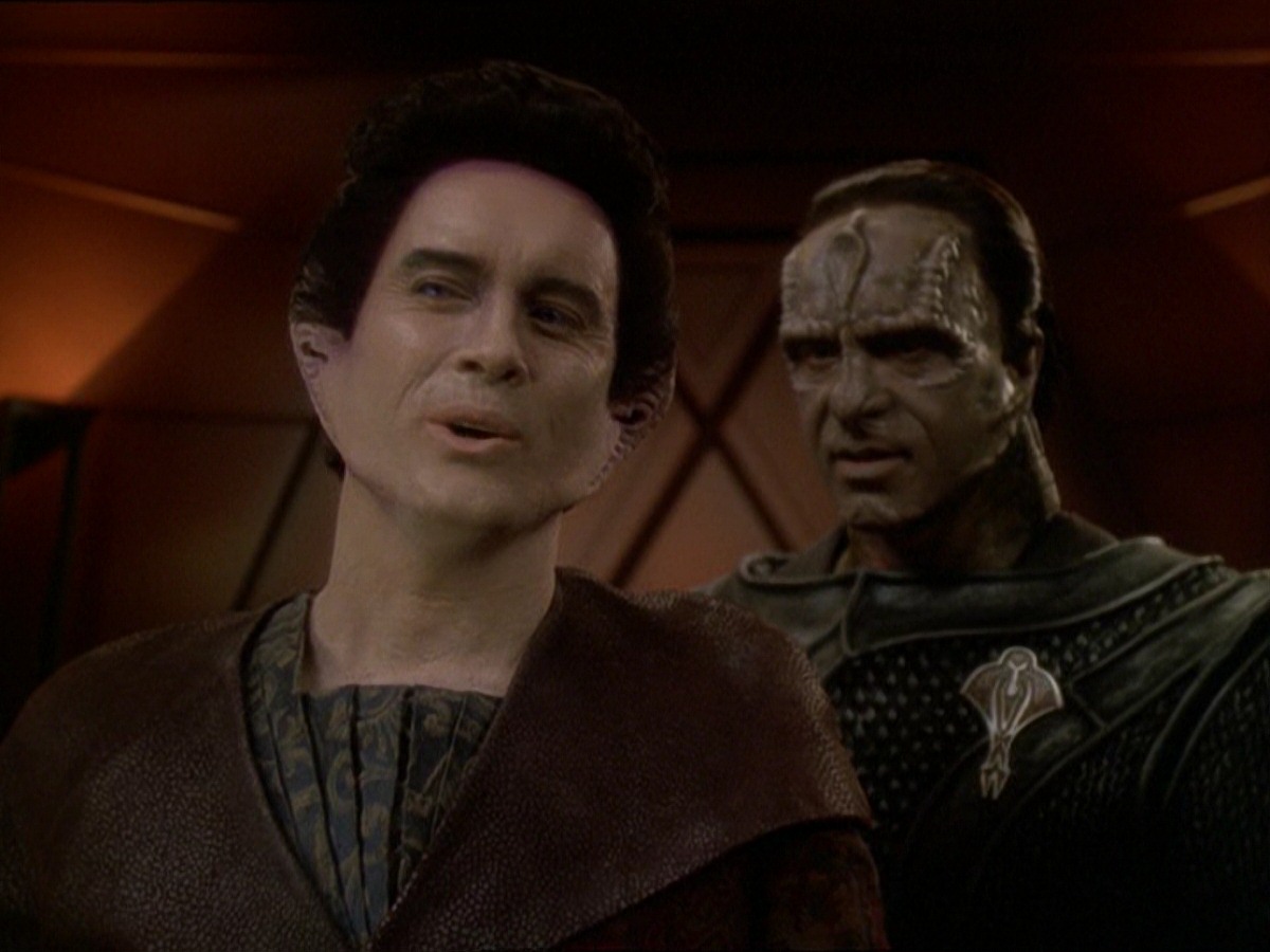 extant_StarTrek_DS9_7x19-StrangeBedfellows_1773.jpg