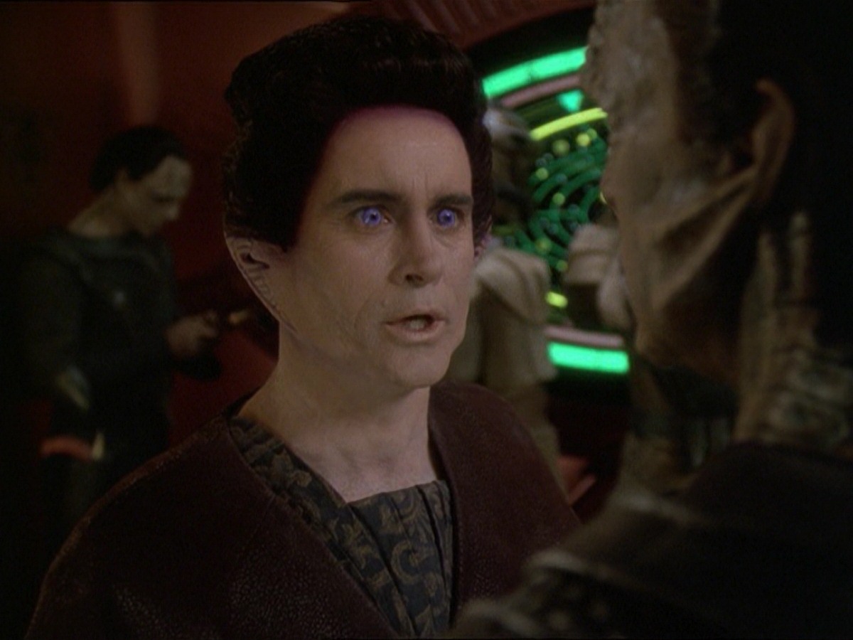 extant_StarTrek_DS9_7x19-StrangeBedfellows_1810.jpg