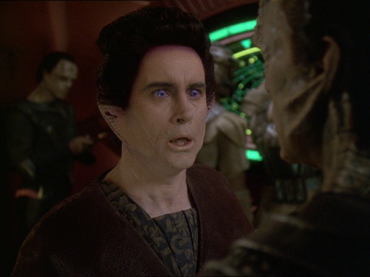 extant_StarTrek_DS9_7x19-StrangeBedfellows_1814.jpg