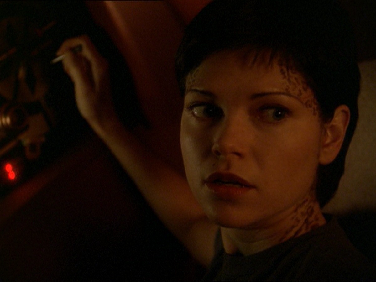 extant_StarTrek_DS9_7x19-StrangeBedfellows_1849.jpg