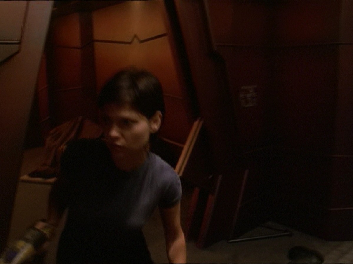 extant_StarTrek_DS9_7x19-StrangeBedfellows_1865.jpg