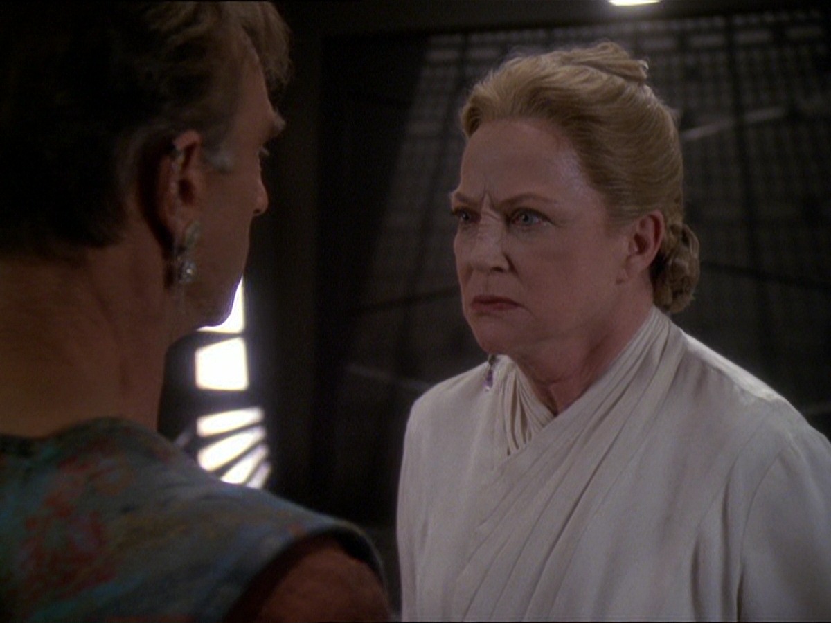 extant_StarTrek_DS9_7x19-StrangeBedfellows_2339.jpg