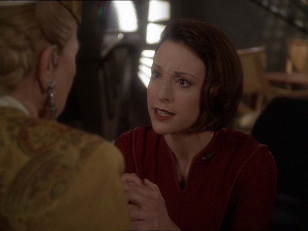 extant_StarTrek_DS9_7x19-StrangeBedfellows_2615.jpg
