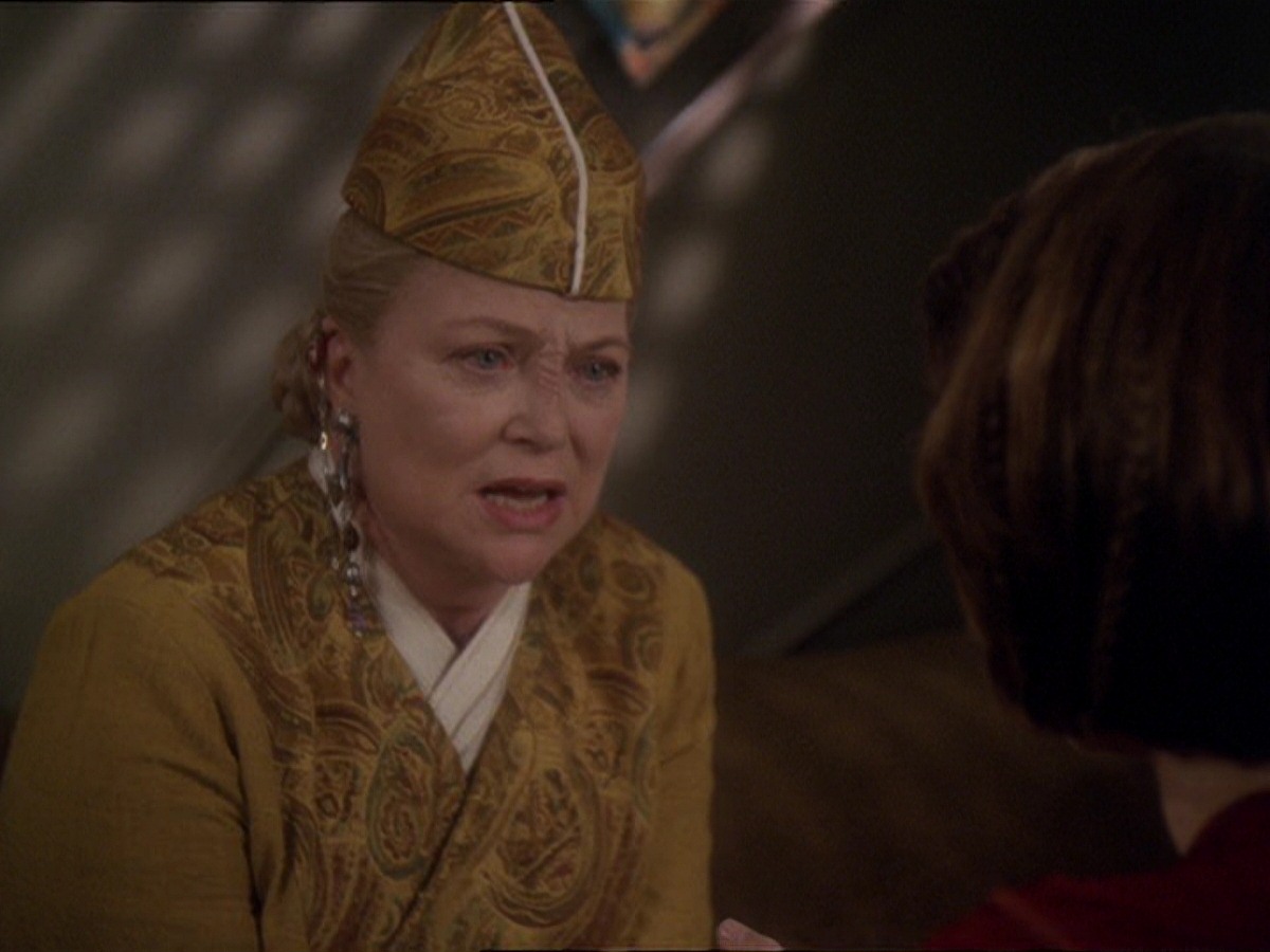 extant_StarTrek_DS9_7x19-StrangeBedfellows_2623.jpg