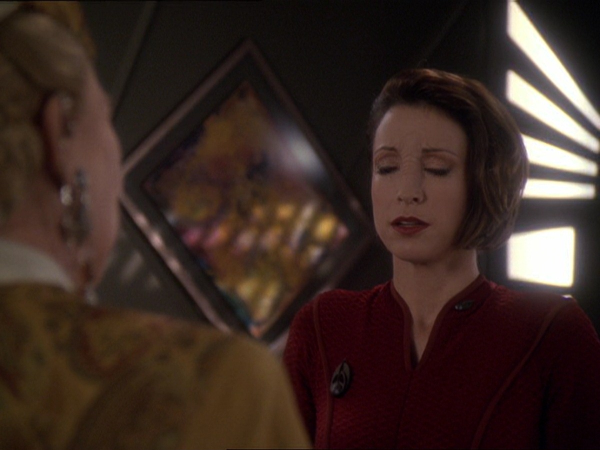 extant_StarTrek_DS9_7x19-StrangeBedfellows_2711.jpg