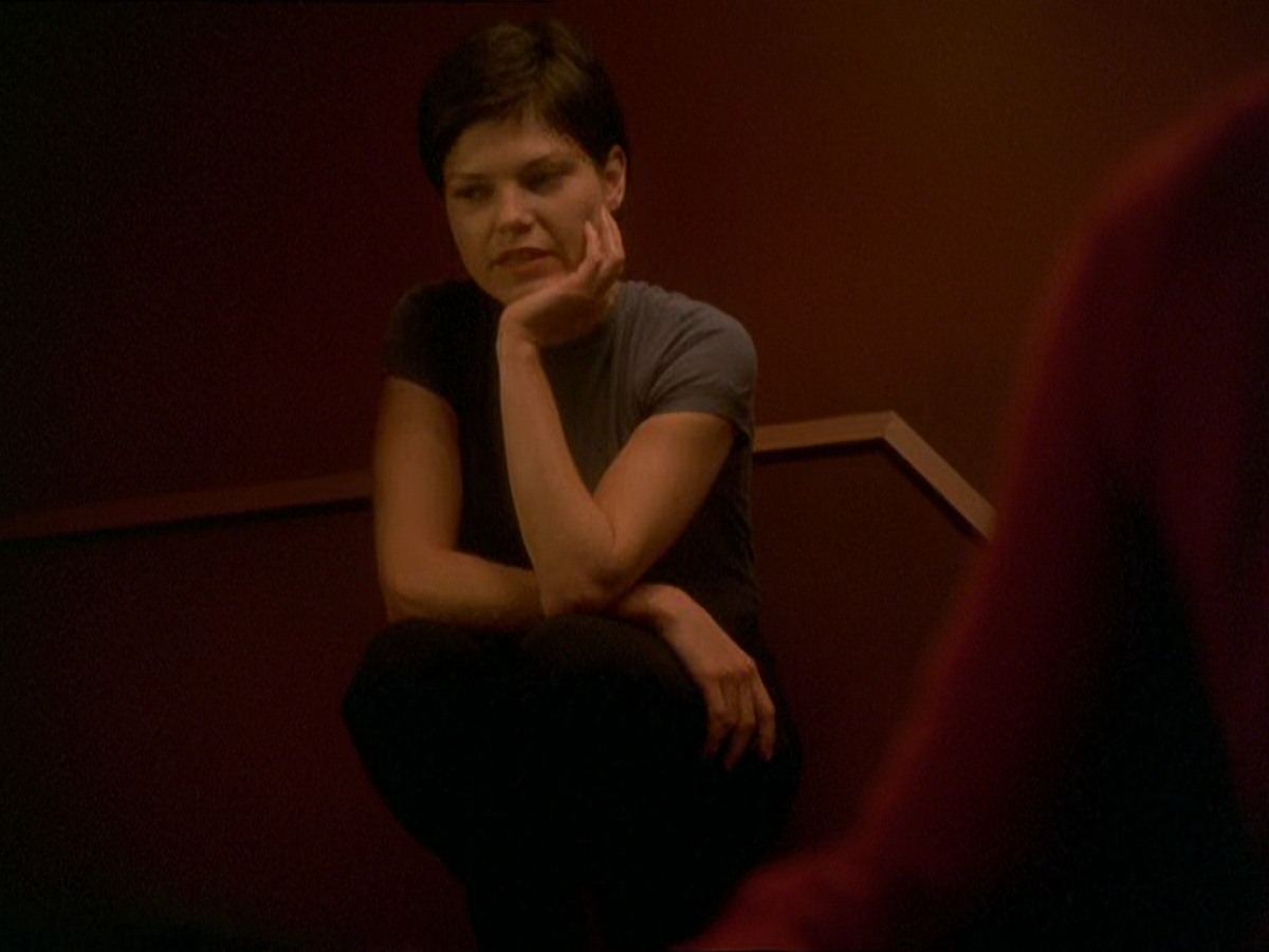 extant_StarTrek_DS9_7x19-StrangeBedfellows_2967.jpg